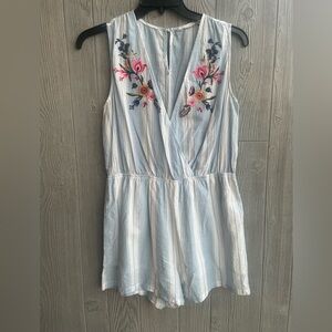 100% Cotton Blu Pepper Blue & White Striped Floral Embroidered Romper Size Large
